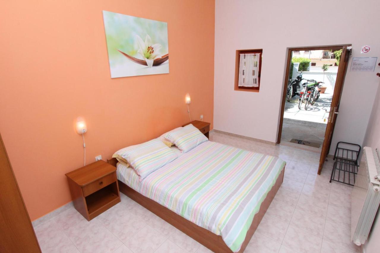 Apartments Denise โรวีน ภายนอก รูปภาพ