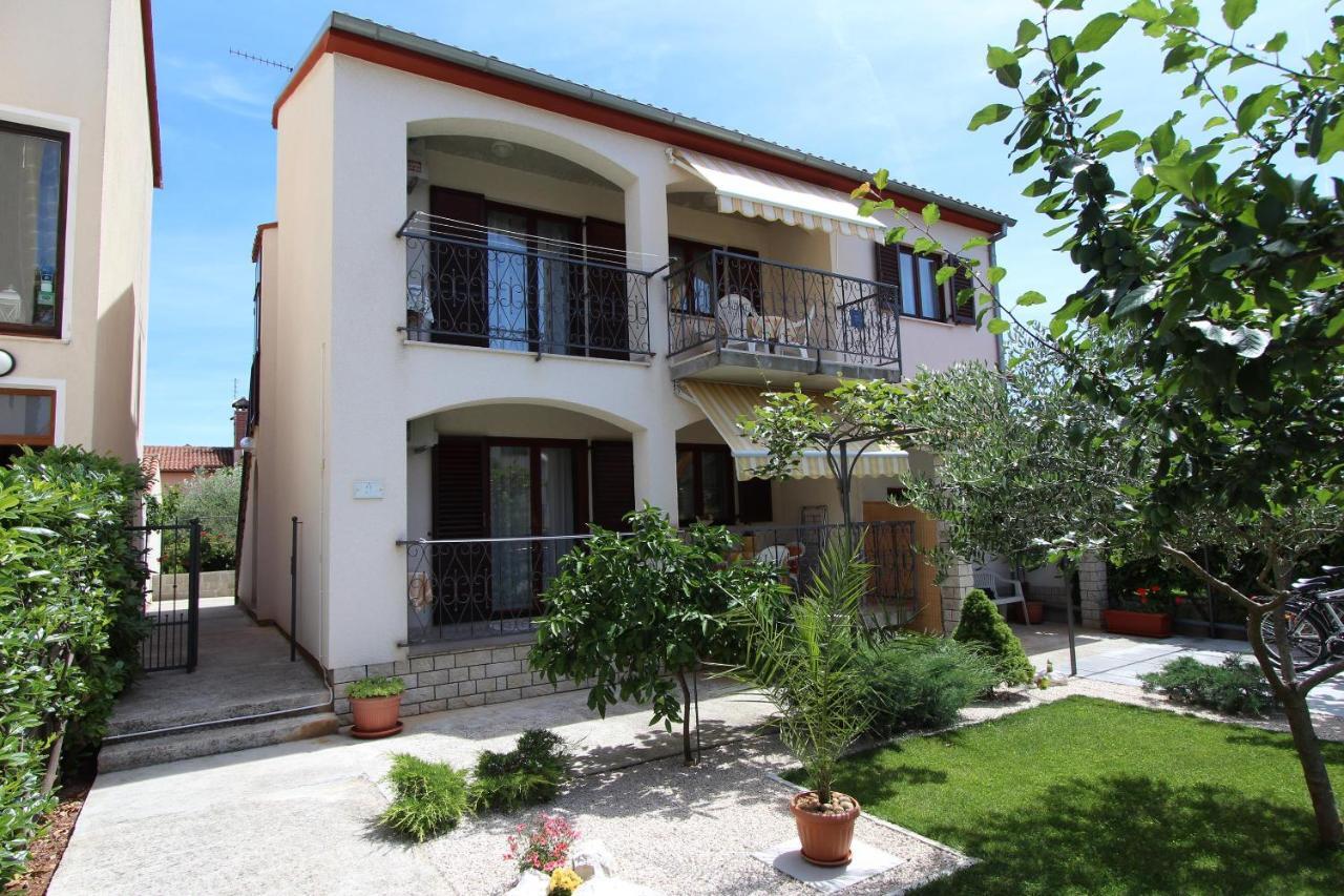 Apartments Denise โรวีน ภายนอก รูปภาพ